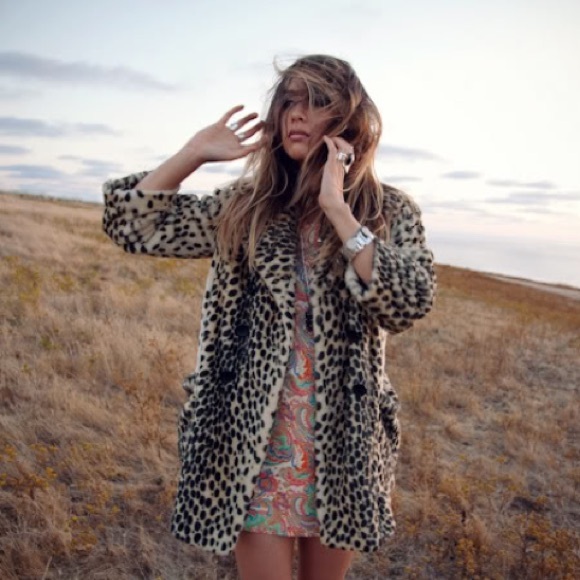 BLOGGER FAVORITE | Cheetah Leopard Print Animal Print Faux Fur Coat - Picture 4 of 10